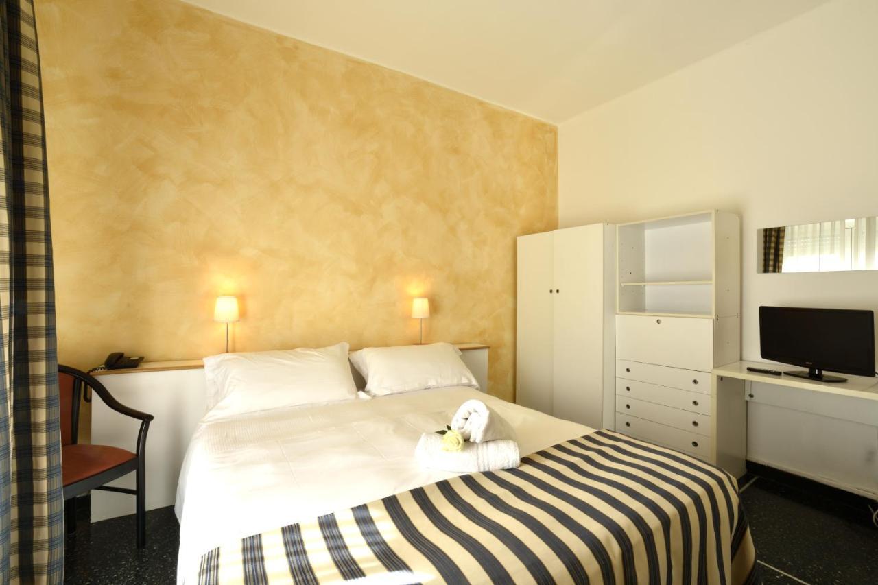Hotel Morchio Diano Marina Exterior foto