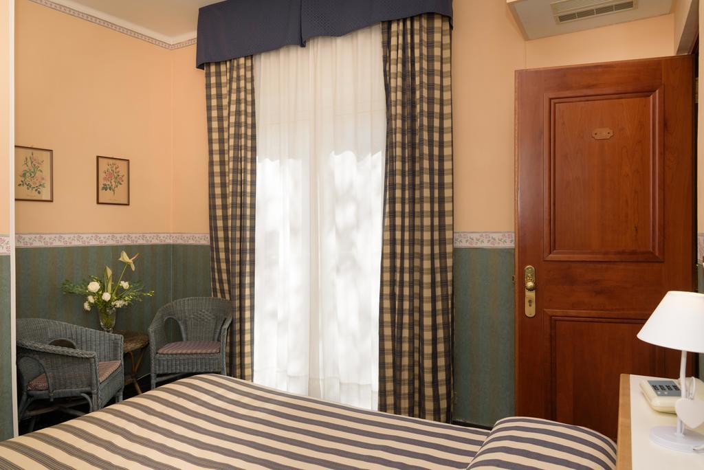 Hotel Morchio Diano Marina Exterior foto