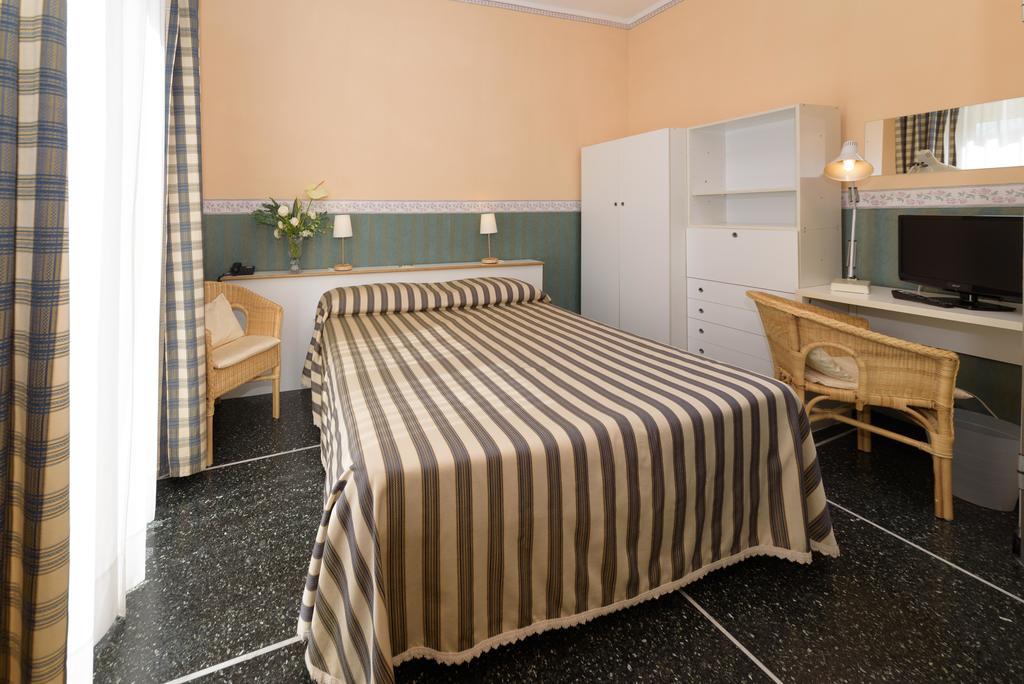 Hotel Morchio Diano Marina Exterior foto